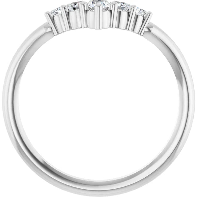 1/4 CTW Natural Diamond Graduated V Ring