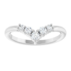 1/4 CTW Natural Diamond Graduated V Ring