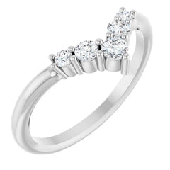 1/4 CTW Natural Diamond Graduated V Ring